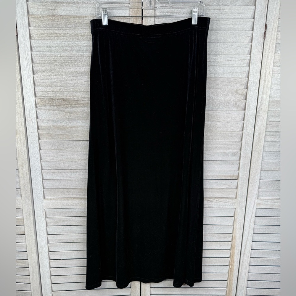 VINTAGE STUDIO Women's Vintage 80's/90's Stretchy Black Velvet Maxi Skirt-16